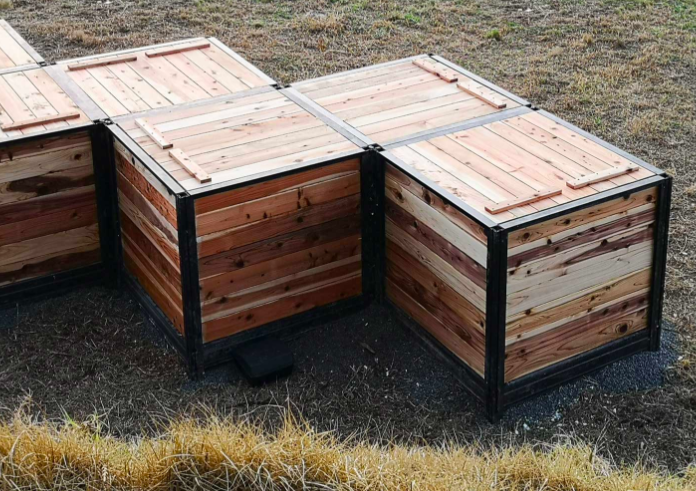 Enclosed Composting Units.40.png