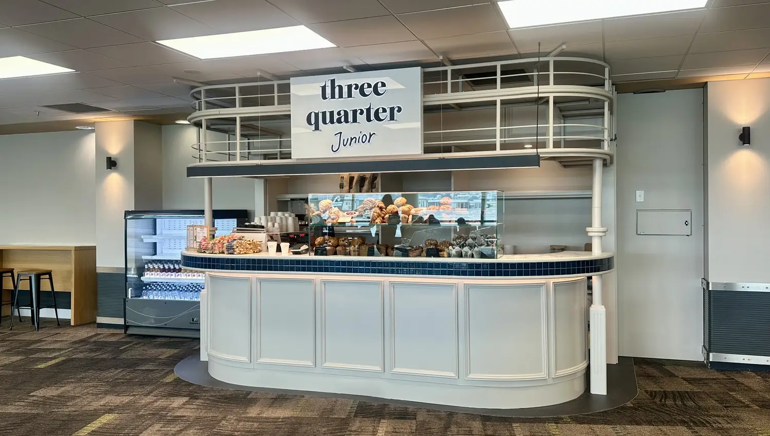 Three Quarter Society Junior at Wellington Airport
