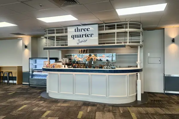 Three Quarter Society Junior at Wellington Airport