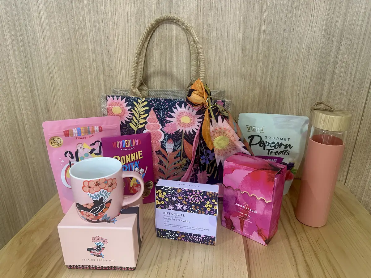 Summer prize pack from Simply and The Gift Company