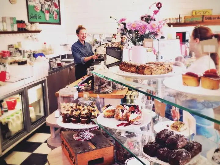 Queen Sally's Diamond Deli